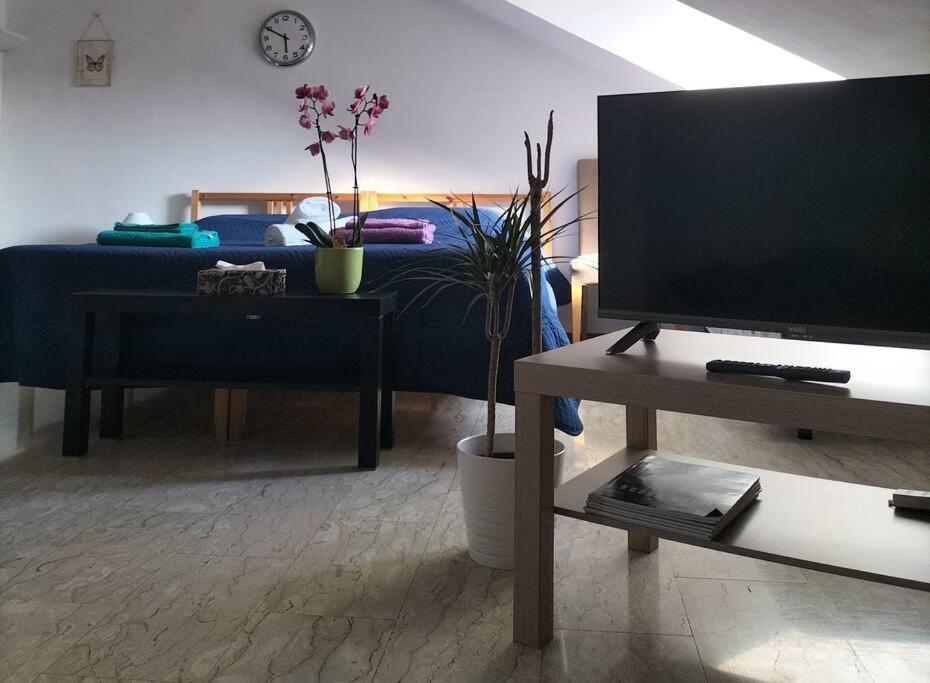 La Casa Di Marta - Ampia Ed Accogliente Mansarda In Piazza Statuto Apartment Торино Екстериор снимка